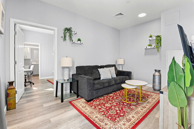 Primary Photo - 30 Beacham St