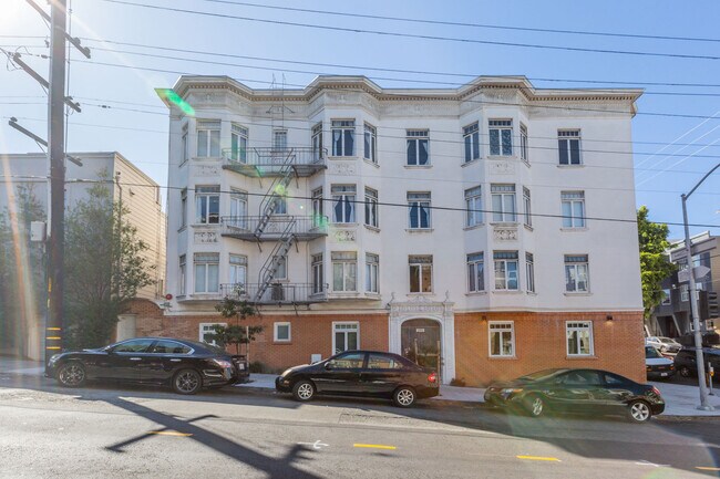 Building Photo - 355 Laguna