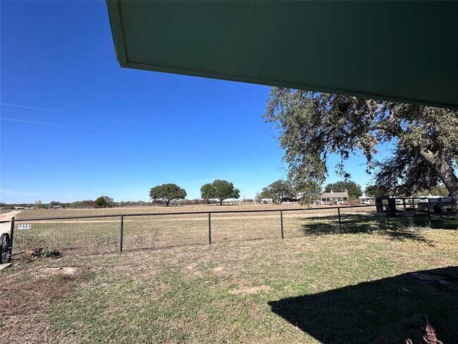 Building Photo - 180 Griesenbeck Ranch Rd