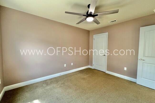 Building Photo - 306 Gauntlet Dr