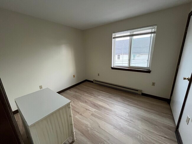 Building Photo - 53 Fairfield Park