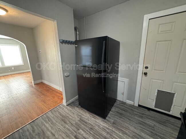 Building Photo - 3815 N Kentucky Ave