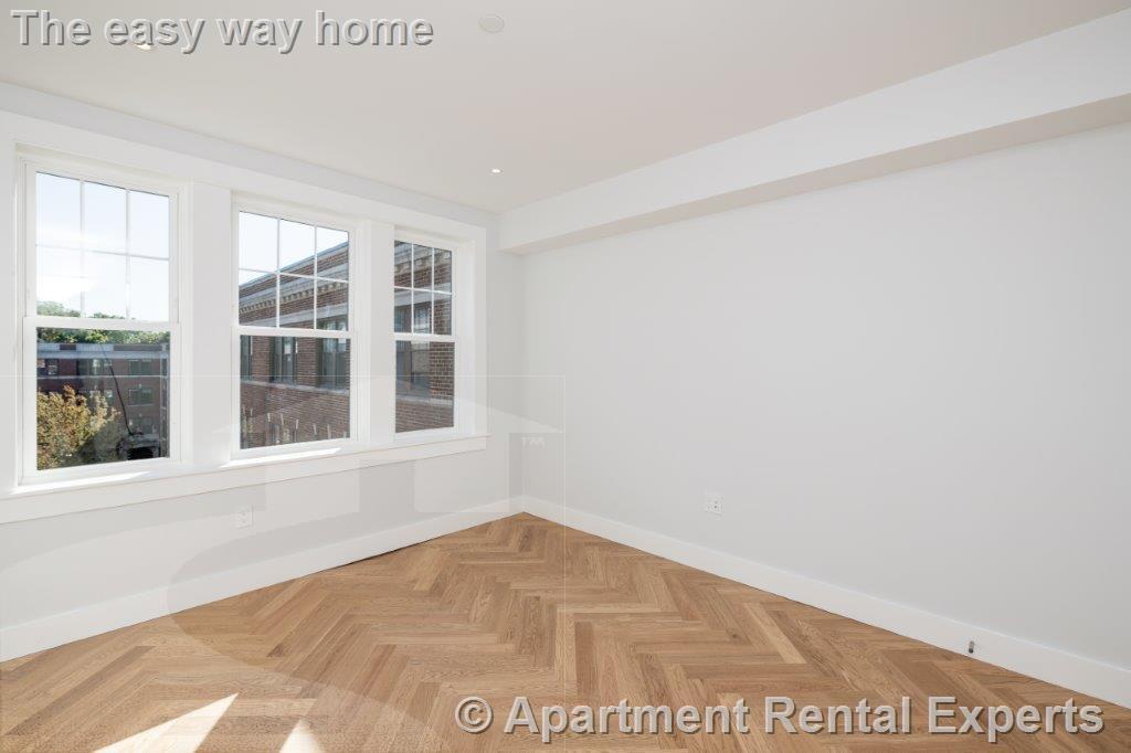 Building Photo - 17A Forest St Unit #41