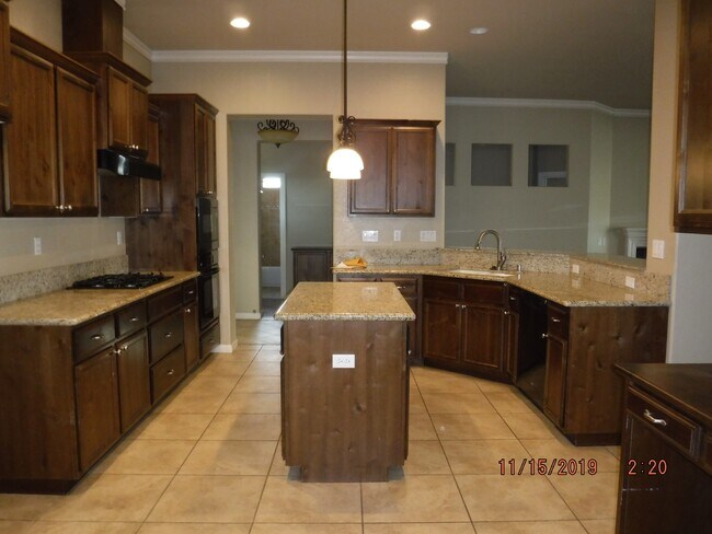Building Photo - 1127 Manchester Way