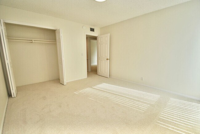 Building Photo - Charming Four Bedroom Rossmoor Home