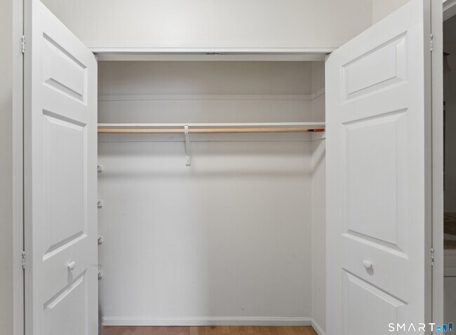Building Photo - 82 Olcott Way