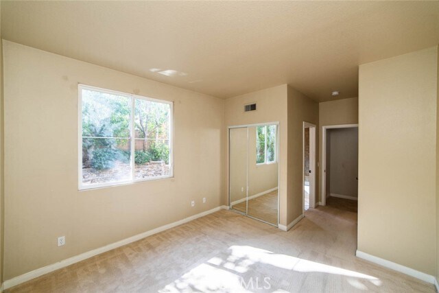 Building Photo - 6 Roseleaf