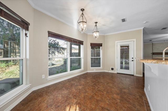 Building Photo - 7924 Vista Ridge Dr N