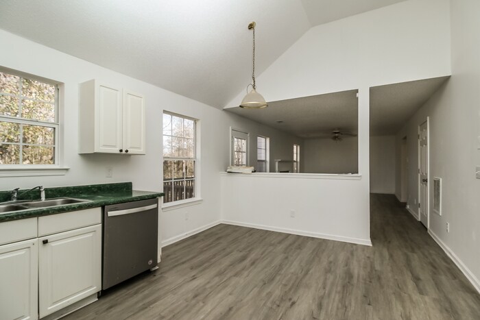 Building Photo - 195 Cinnamon Oak Cir