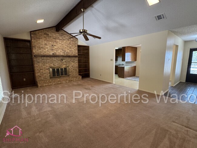 Building Photo - 919 La Porte Dr