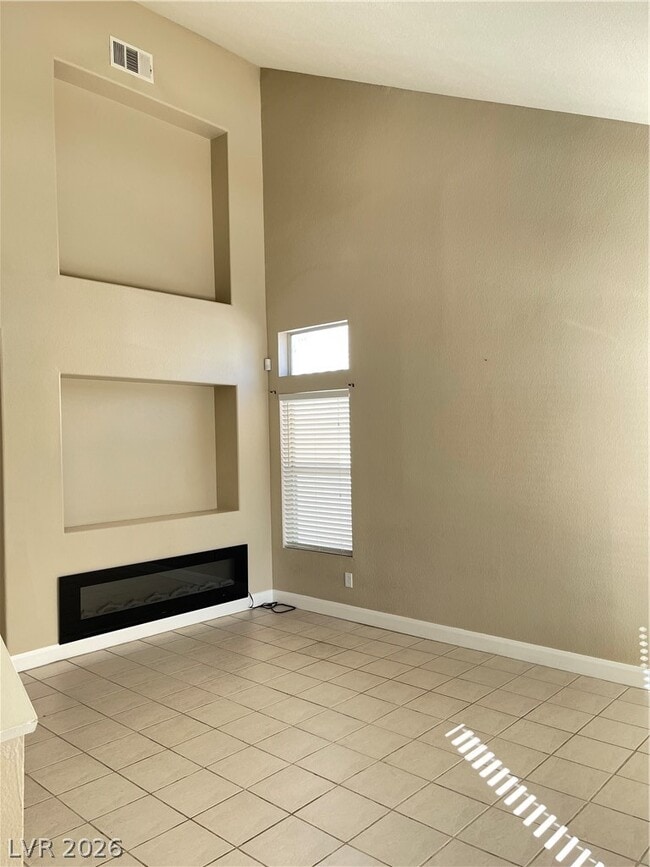 Building Photo - 7512 Pacific Ridge Ave