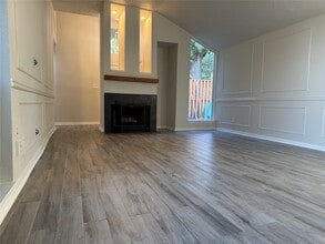 Building Photo - 12800 Briar Forest Dr