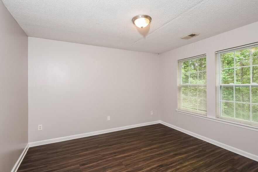 Building Photo - 7957 Lake Wind Ct