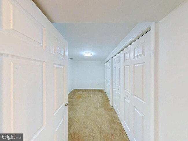 Building Photo - 1012 Loxford Terrace