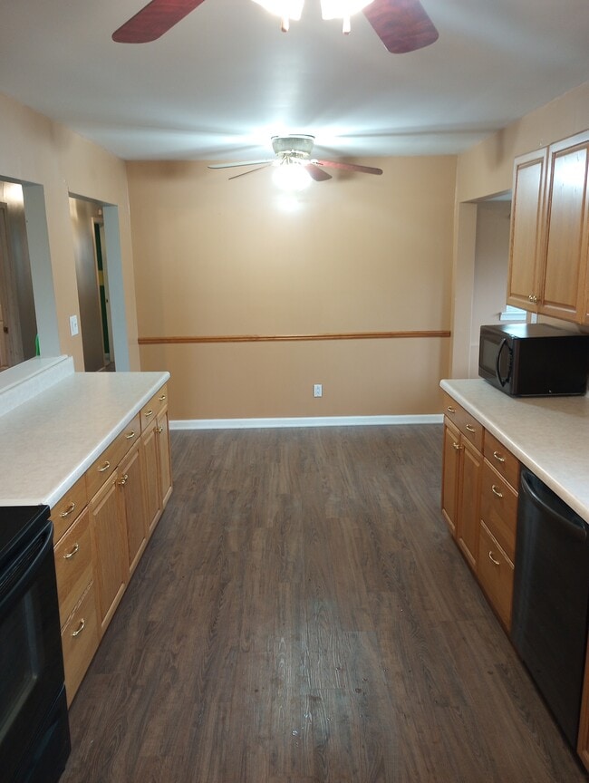 Building Photo - 24 NW 525th Rd