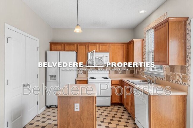 Building Photo - 1434 Waverly St