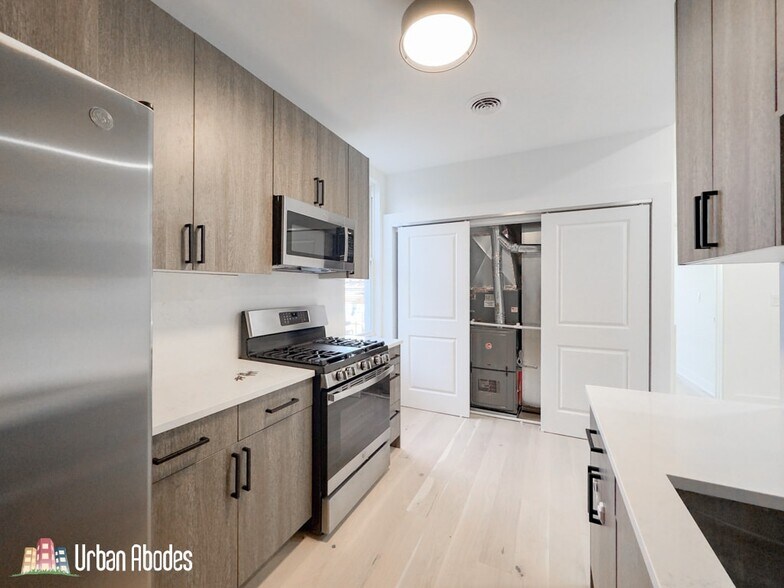 Building Photo - 2129 N Bingham St