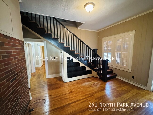 Building Photo - 261 N Park Ave