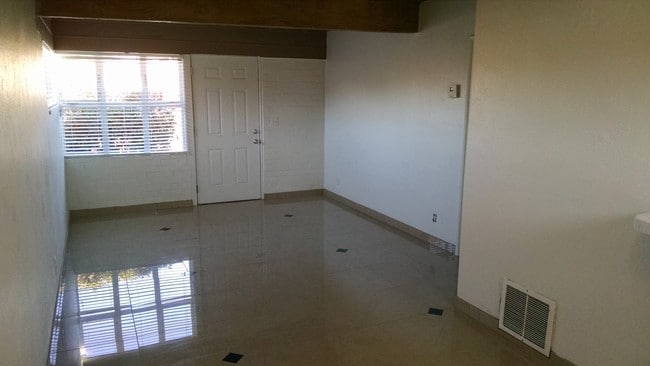Building Photo - Rancho Encanto