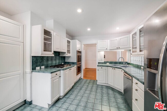 Building Photo - 4309 Gentry Ave