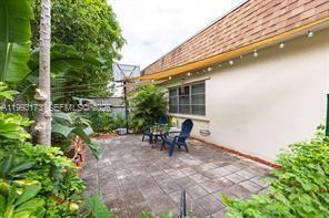 Building Photo - 7651 NW 74th Ave