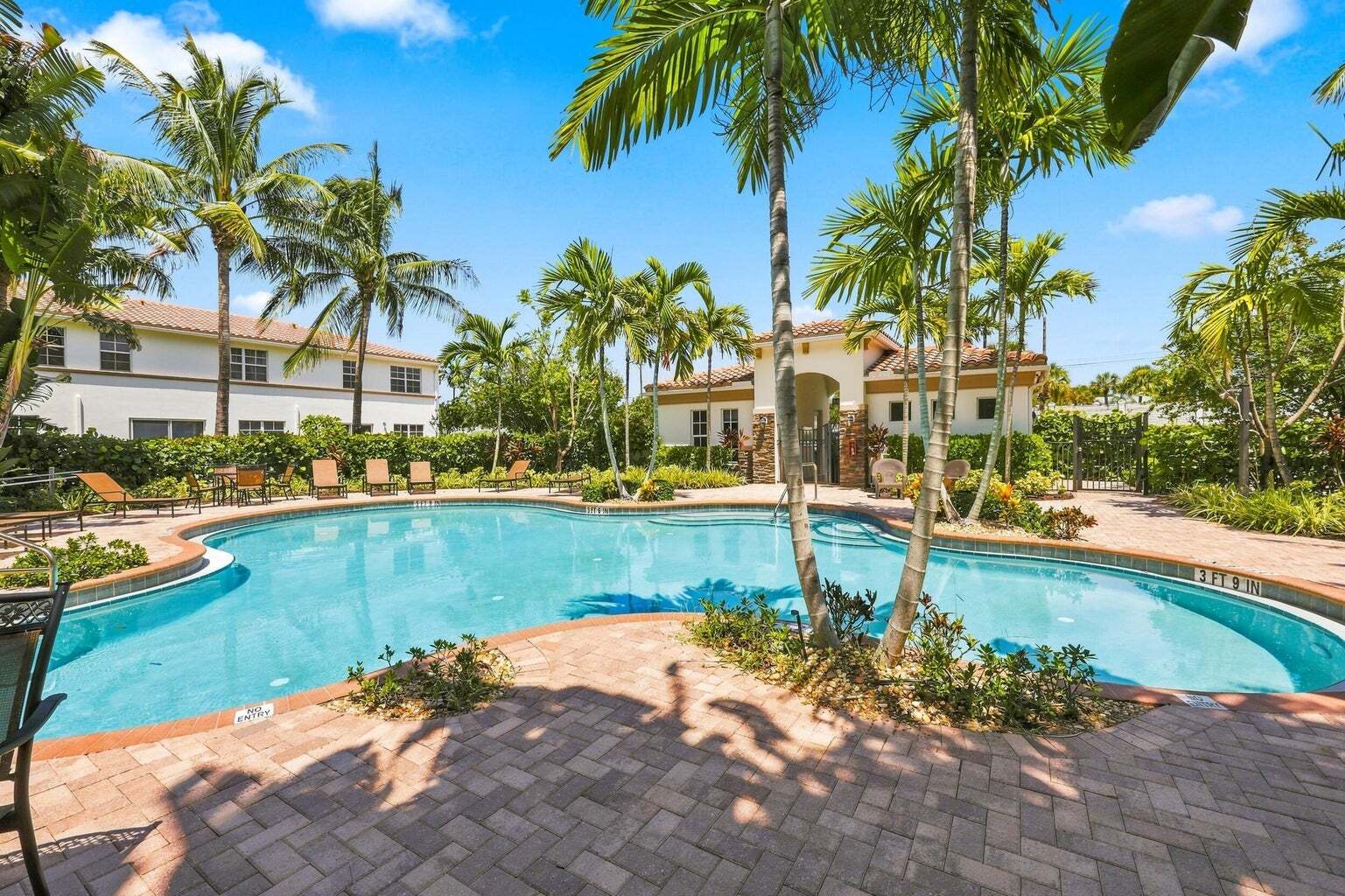 Building Photo - 4585 Tara Cove Way