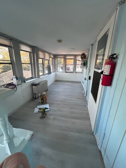 Building Photo - 415 Highland St