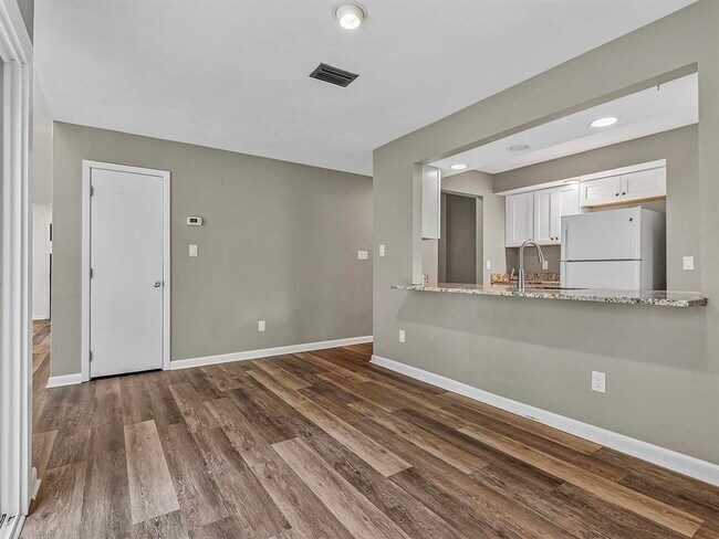 Building Photo - 3335 Micanopy Trail
