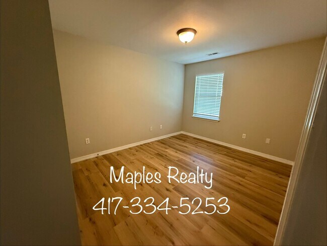 Building Photo - 141 Scotch Pine Ct