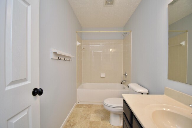 Building Photo - 5167 Elm Leaf Trail