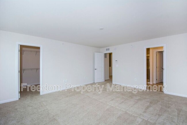 Building Photo - 14894 Mason Creek Cir
