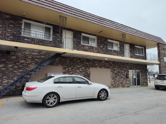 Primary Photo - 7840 W 103rd St