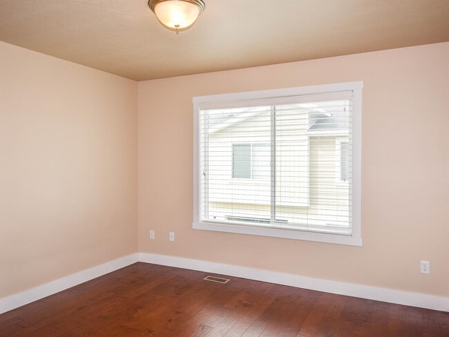 Building Photo - 1249 W 2475 S