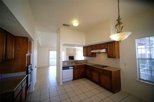 Building Photo - 12051 Spring Grove Dr