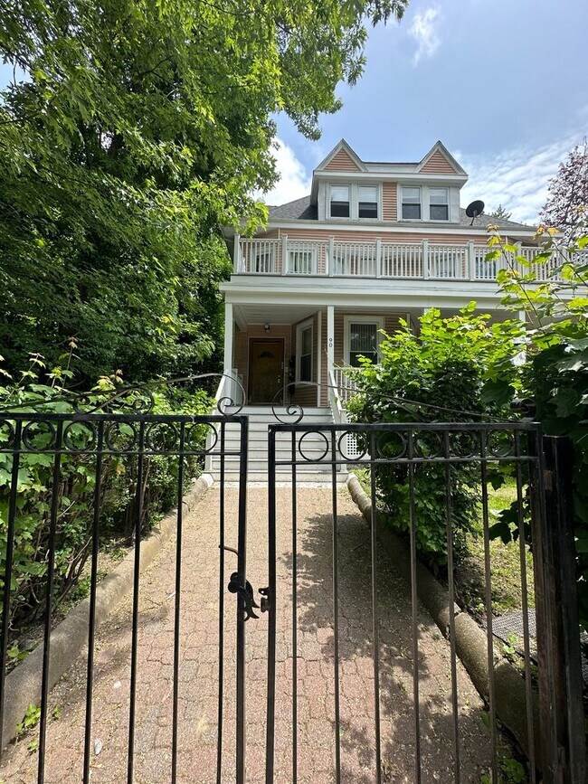 Building Photo - 90elm