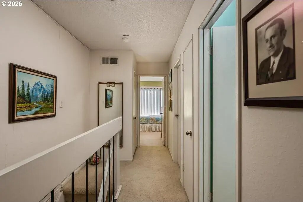 Building Photo - 1655 NW Lakeway Ln