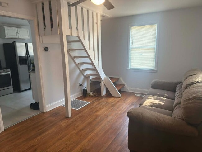 Building Photo - 100 Bleckley Ave