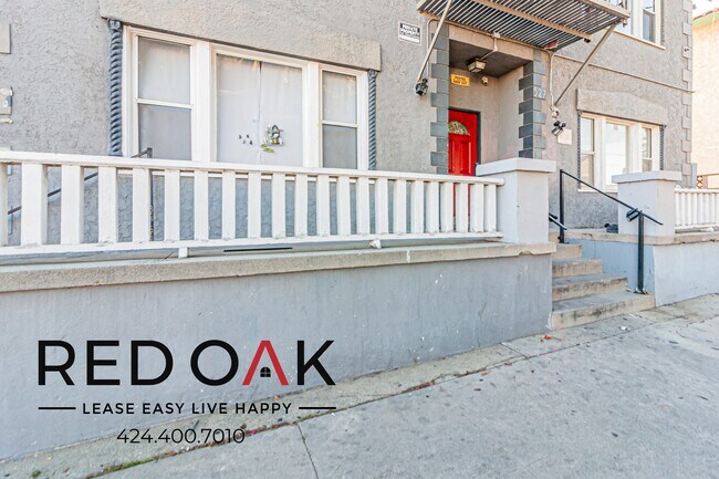 Building Photo - 527 W 15th St