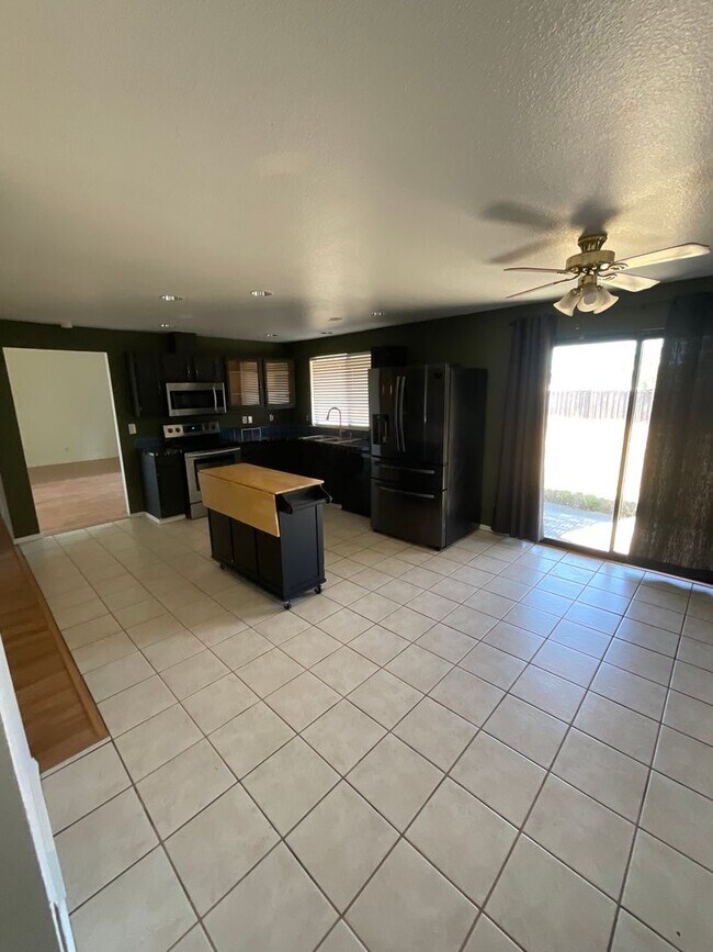 Building Photo - 9018 Andes Ct