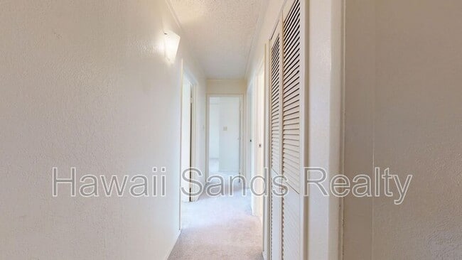 Building Photo - 98-1426 D Kaahumanu St Apt