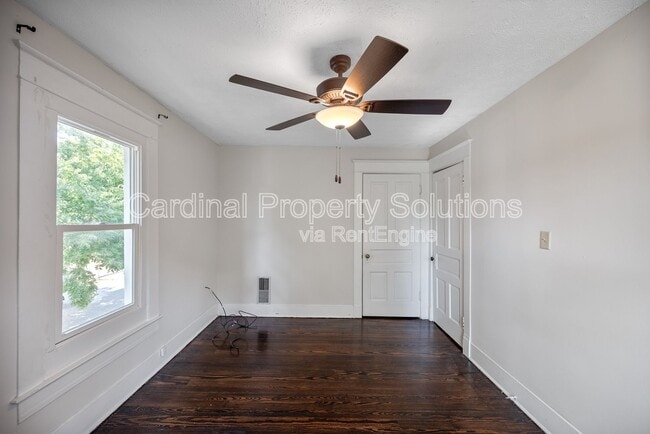 Building Photo - 1227 Woodside Blvd