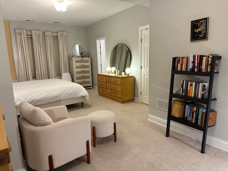 Master Bedroom - 1334 Downing Pl NE