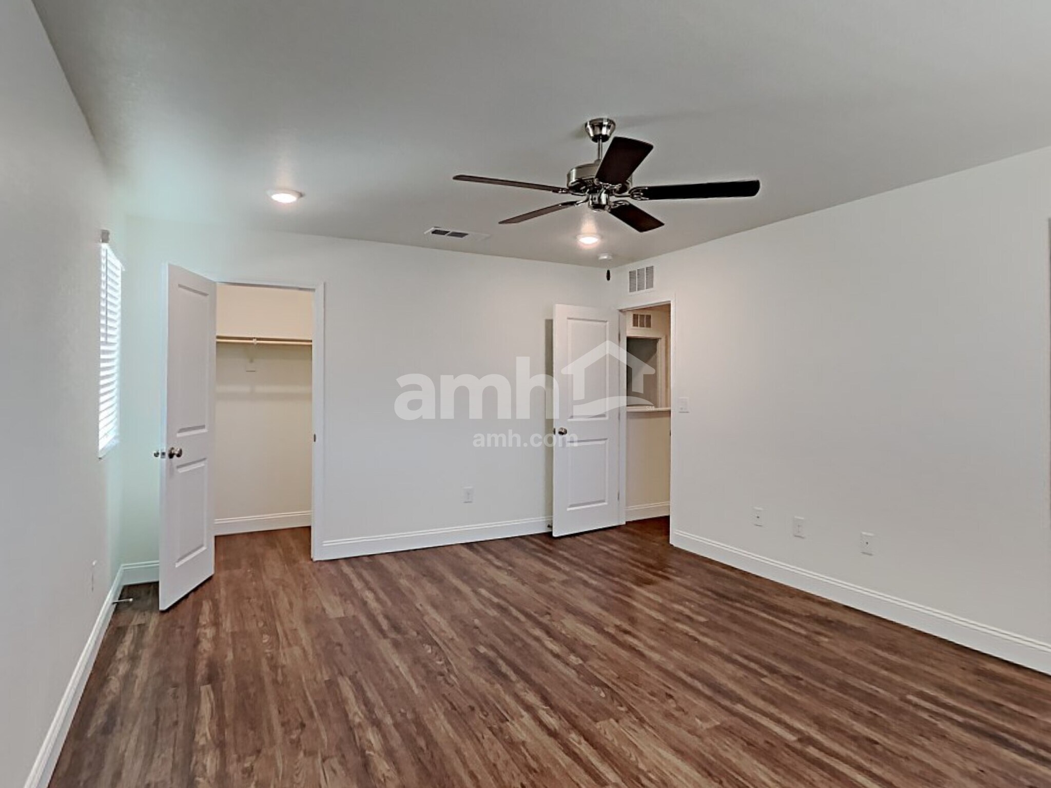 Building Photo - 6023 Schmidt St