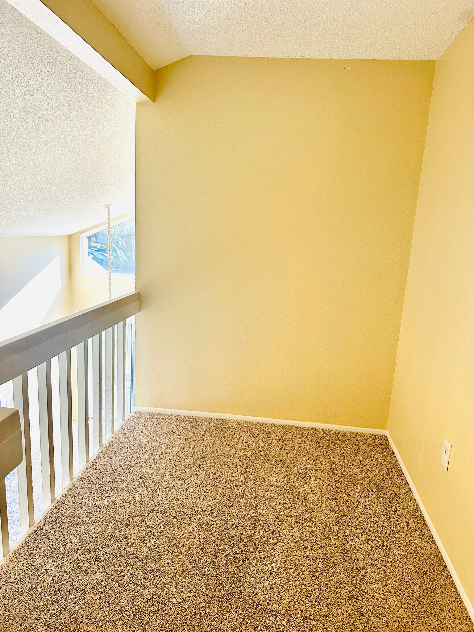 Building Photo - 2208 Bahia Vista St