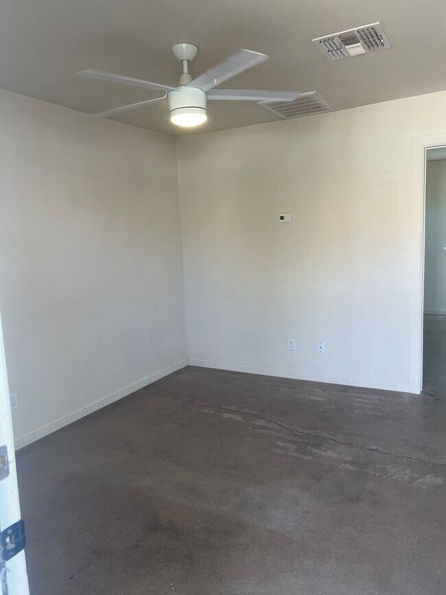 Building Photo - Garfield District Rental