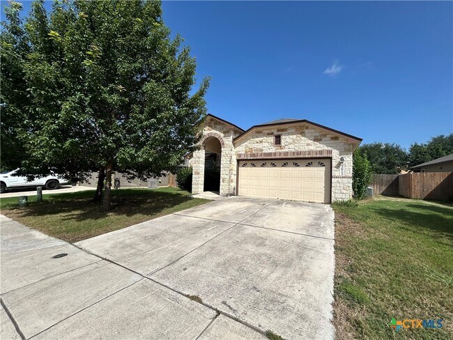 Primary Photo - 3013 Sandstone Way