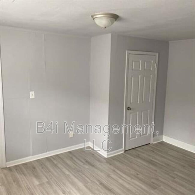 Building Photo - 1324 Drewery Ave