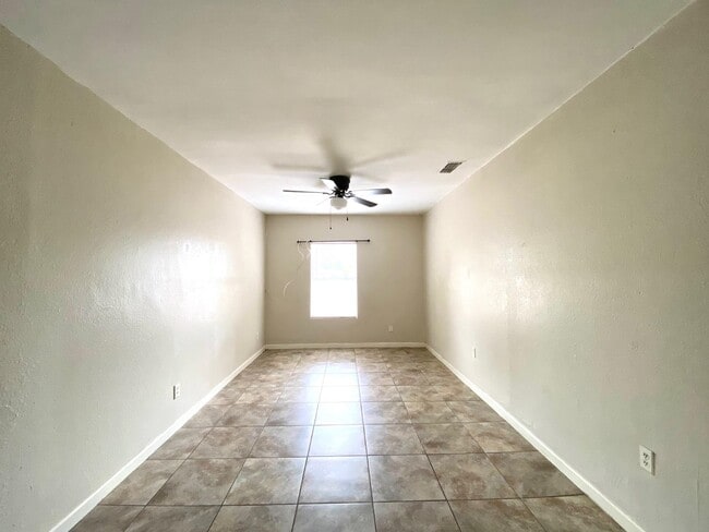 Building Photo - 110 Mariposa Dr