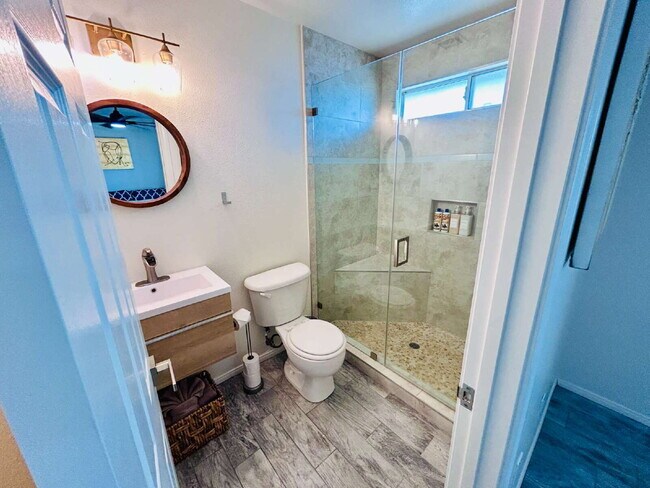 Building Photo - Charming 3 Bedroom House with Pool in Friendly Hills, Joshua Tree