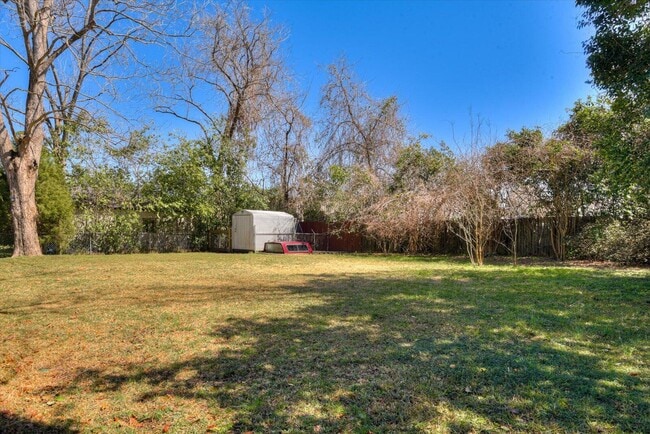 Building Photo - 126 Horry St SE